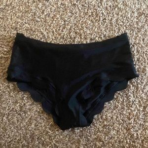 Ruffle swim bottoms